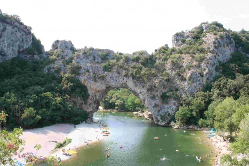 Chambre d'hôtes Séjournez à La Chadenède et découvrez toutes les richesses du Sud Ardèche