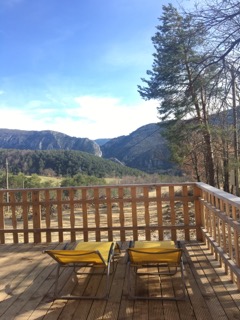 Gîte Le Gîte Le Chalet de Magali, en pleine nature au milieu des montagnes.